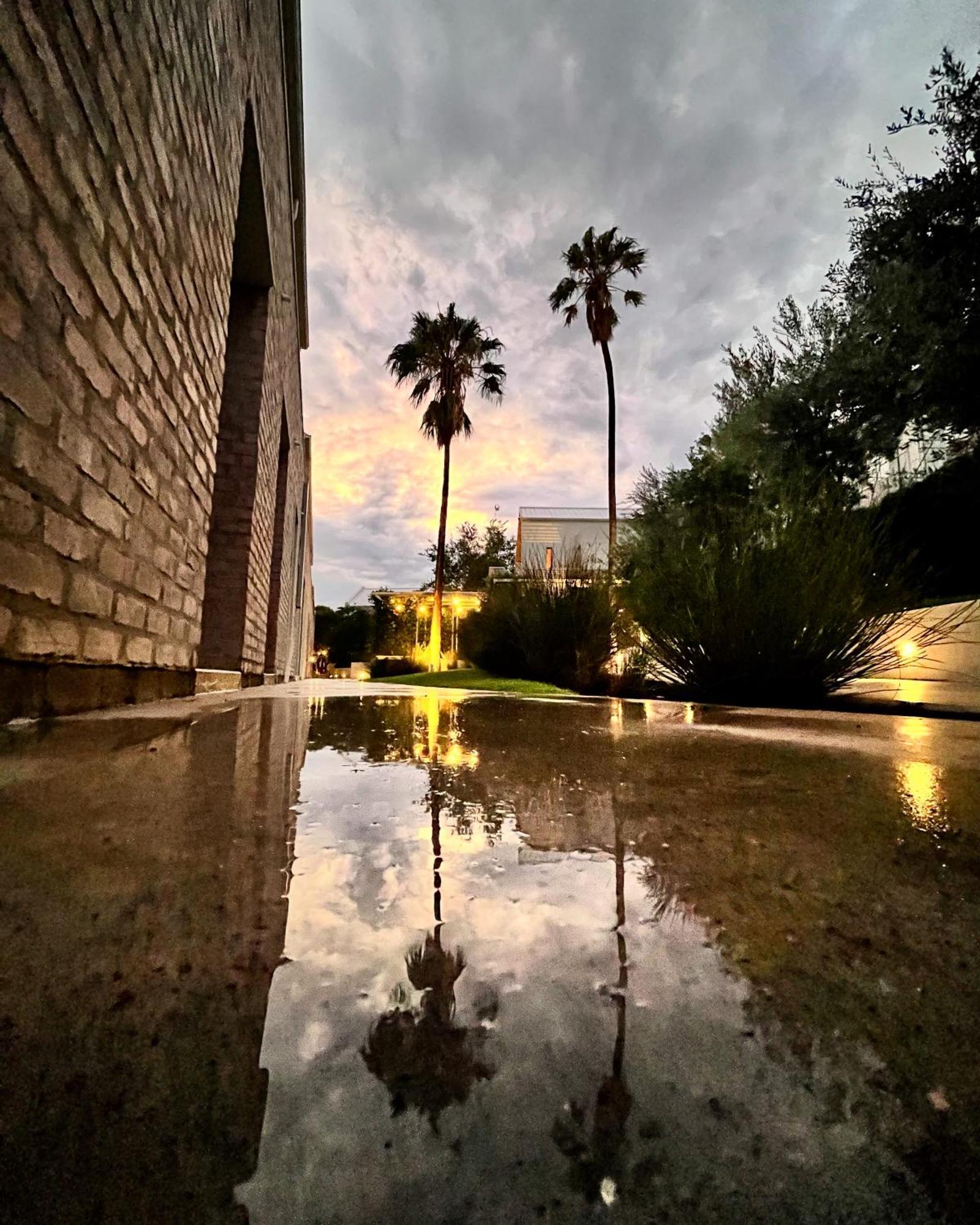 The Windhoek Luxury Suites Exterior foto